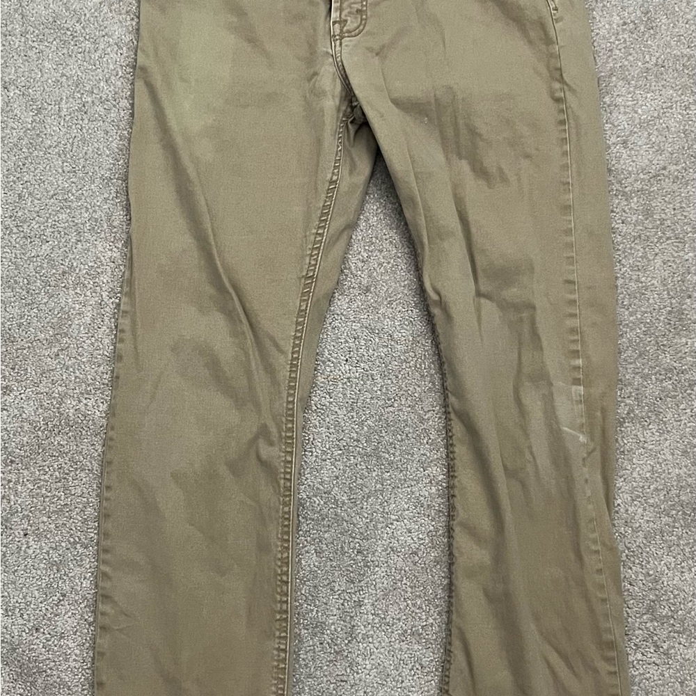 Wrangler Men's Khaki Chinos (Slim Straight)